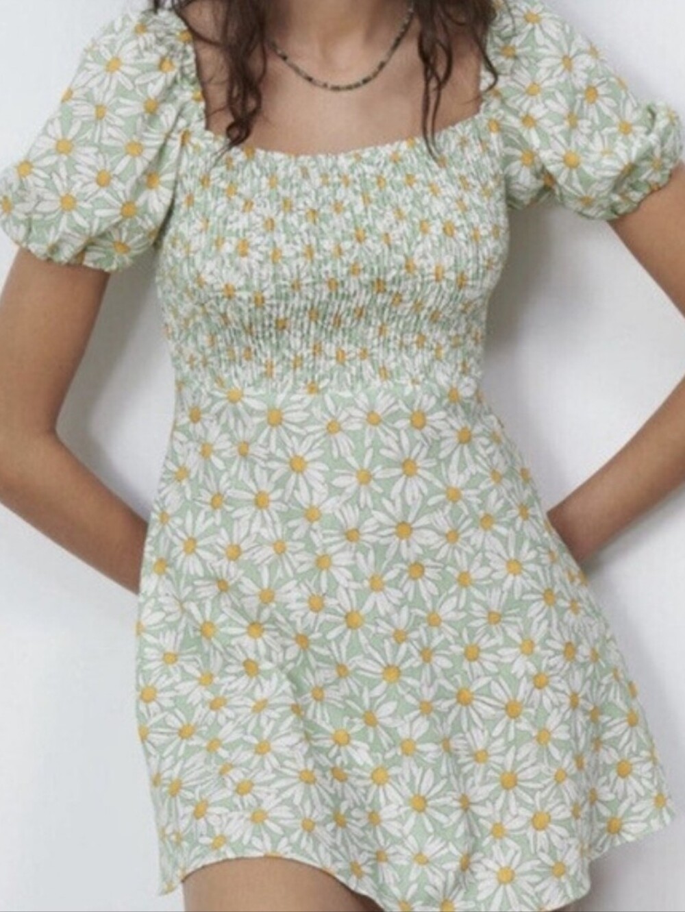 Daisy Print Smocked Mini Dress Floral Linen Blend in Light Green and Yellow Nwot